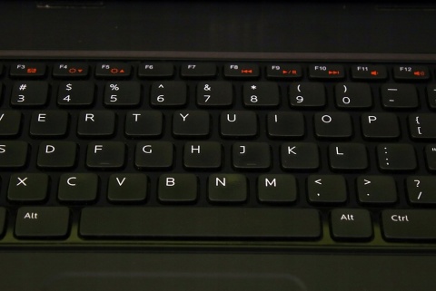LAPTOP DELL VOSTRO 2520 I3 4GB 120SSD WIN7PRO HD