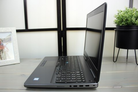 LAPTOP DELL 7510 I7HQ 6GEN 32GB 512SSD FHD FIREPRO