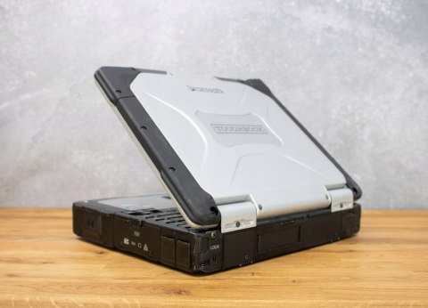 PANCERNY PANASONIC CF-30 C2D 4GB 120SSD W7 PRO