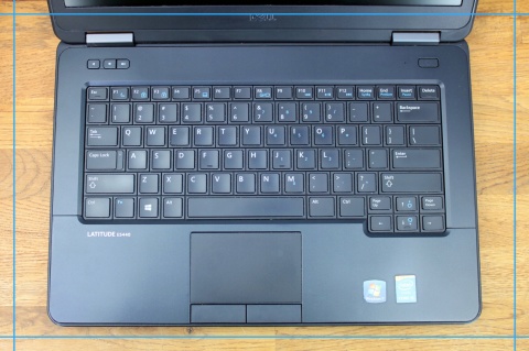 DELL Latitude E5440 Intel Core i5 Intel HD Graphics 4400 8GB DDR3 512GB SSD DVD Windows 10 Pro 14"