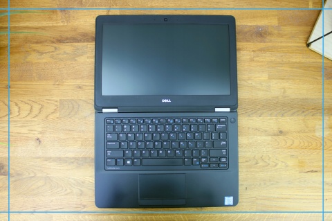 Dell Latitude E5270 Intel Core i5 16GB DDR4 1000GB SSD Windows 10 Pro 12.5"