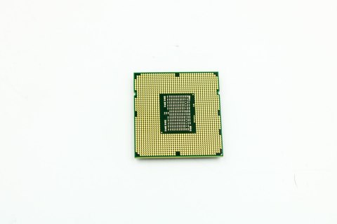 INTEL XEON E5620 2.4GHZ SLBV4 PROCESSOR
