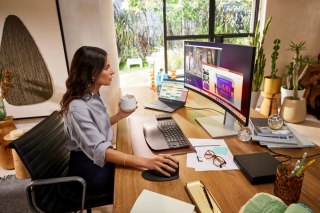 HP Inc. Monitor konferencyjny S7 Pro 734pm WQHD 8K157UT#ABB