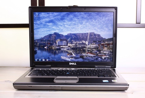 LAPTOP DELL D620 C2D 4GB 240SSD DVD RS232 WIFI USB