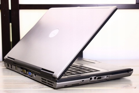 LAPTOP DELL D620 C2D 4GB 240SSD DVD RS232 WIFI USB